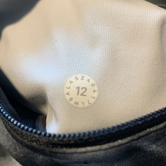 Lululemon Speed Up Crop 21” - Picture 7 of 7